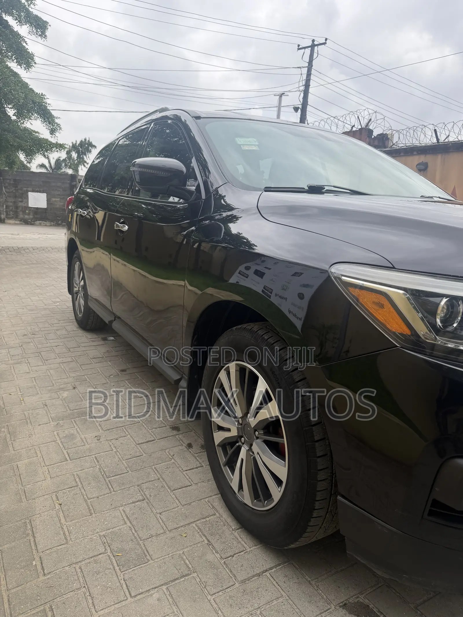 Nissan Pathfinder SV 4dr 4x4 (3.5L 6cyl) 2017 Black