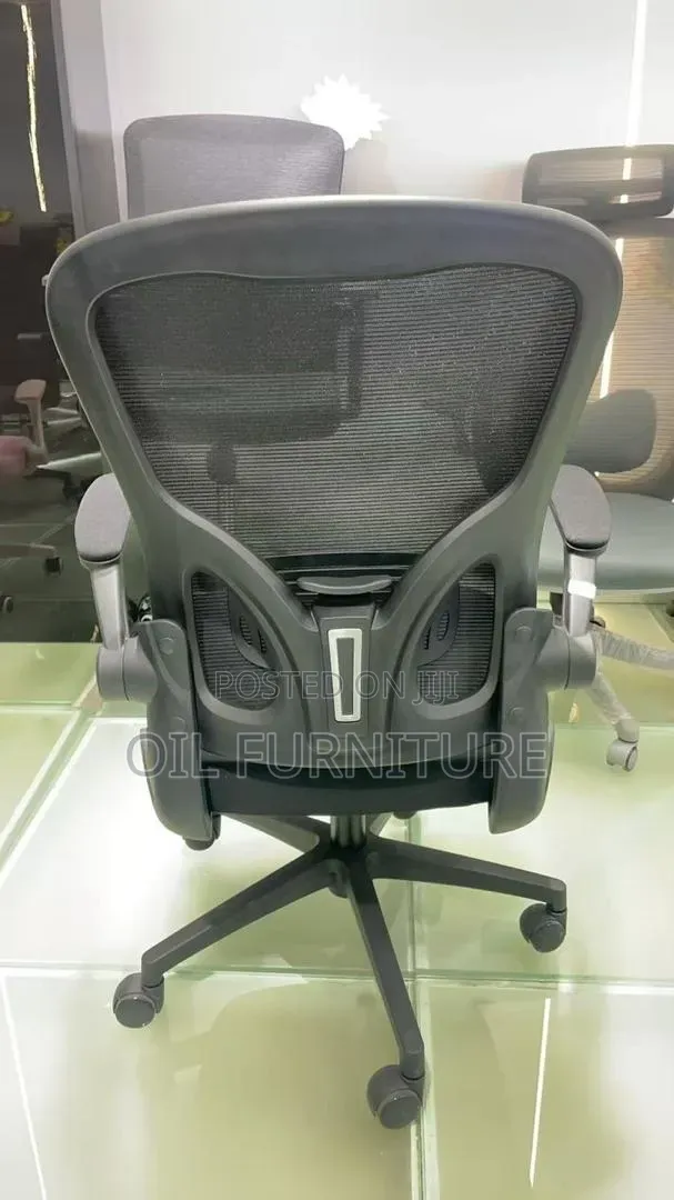 Ergonomic Mesh Office Chair With Flip-Up Armrests – Premium Quality