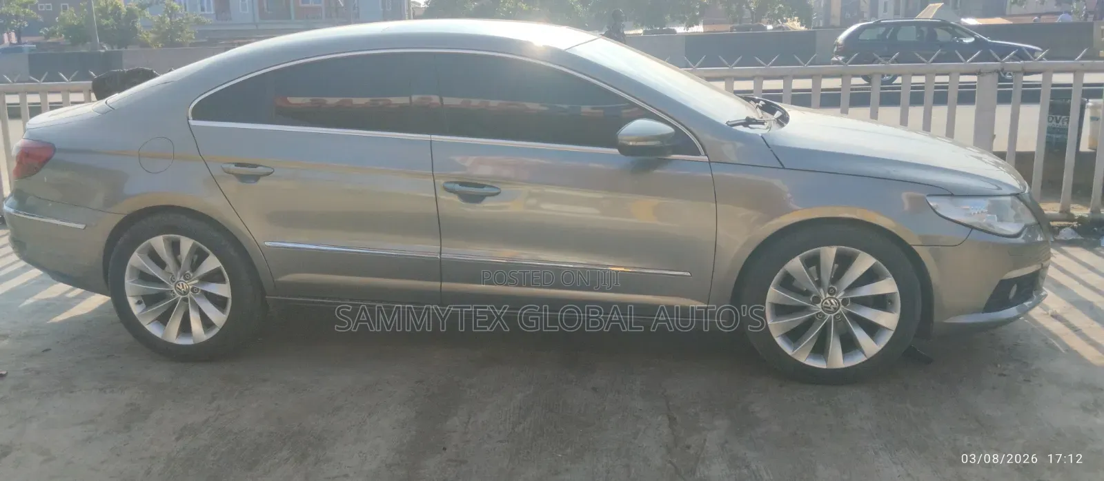 Volkswagen Passat 2010 Gray