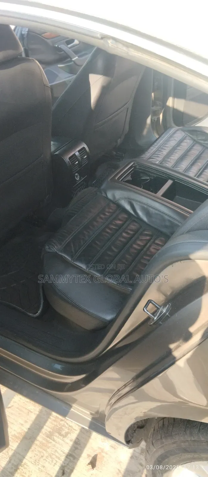 Volkswagen Passat 2010 Gray