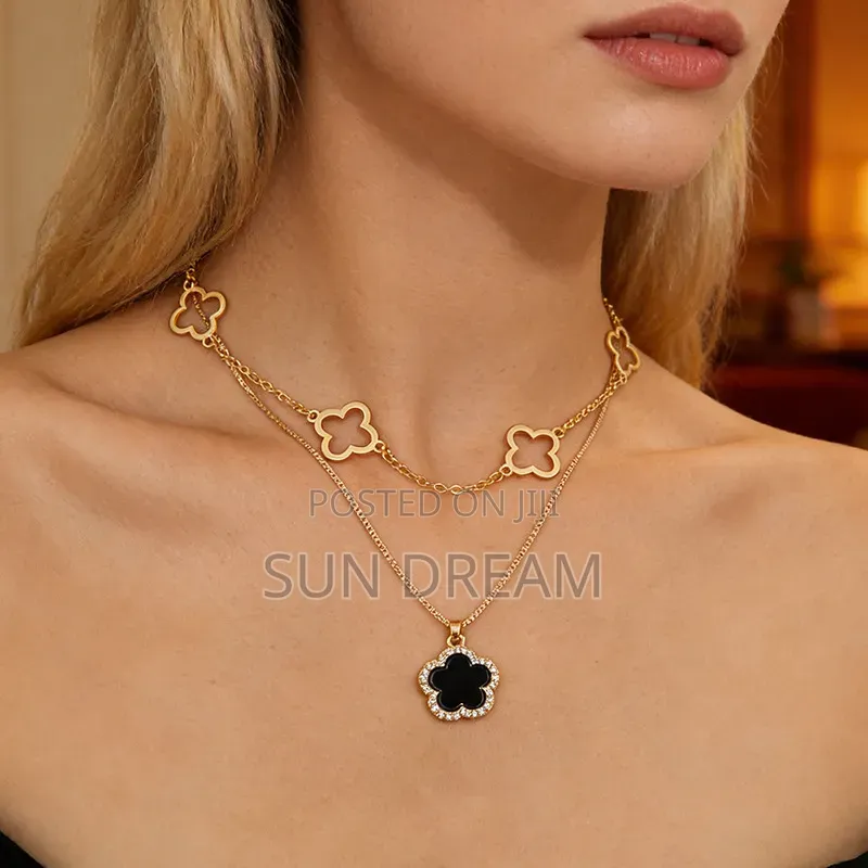 Women Nacklace Gold