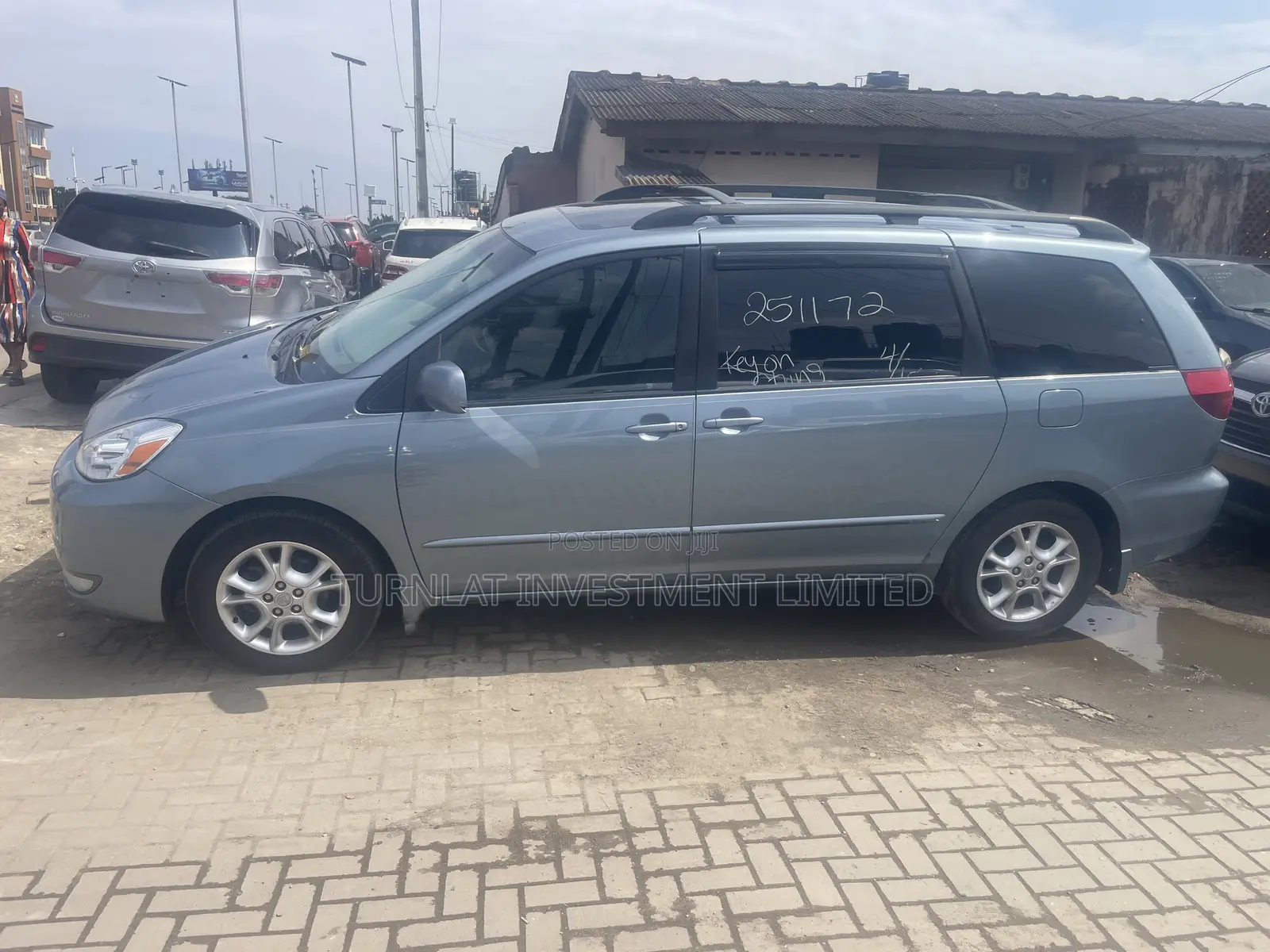 Toyota Sienna XLE 2005 Blue