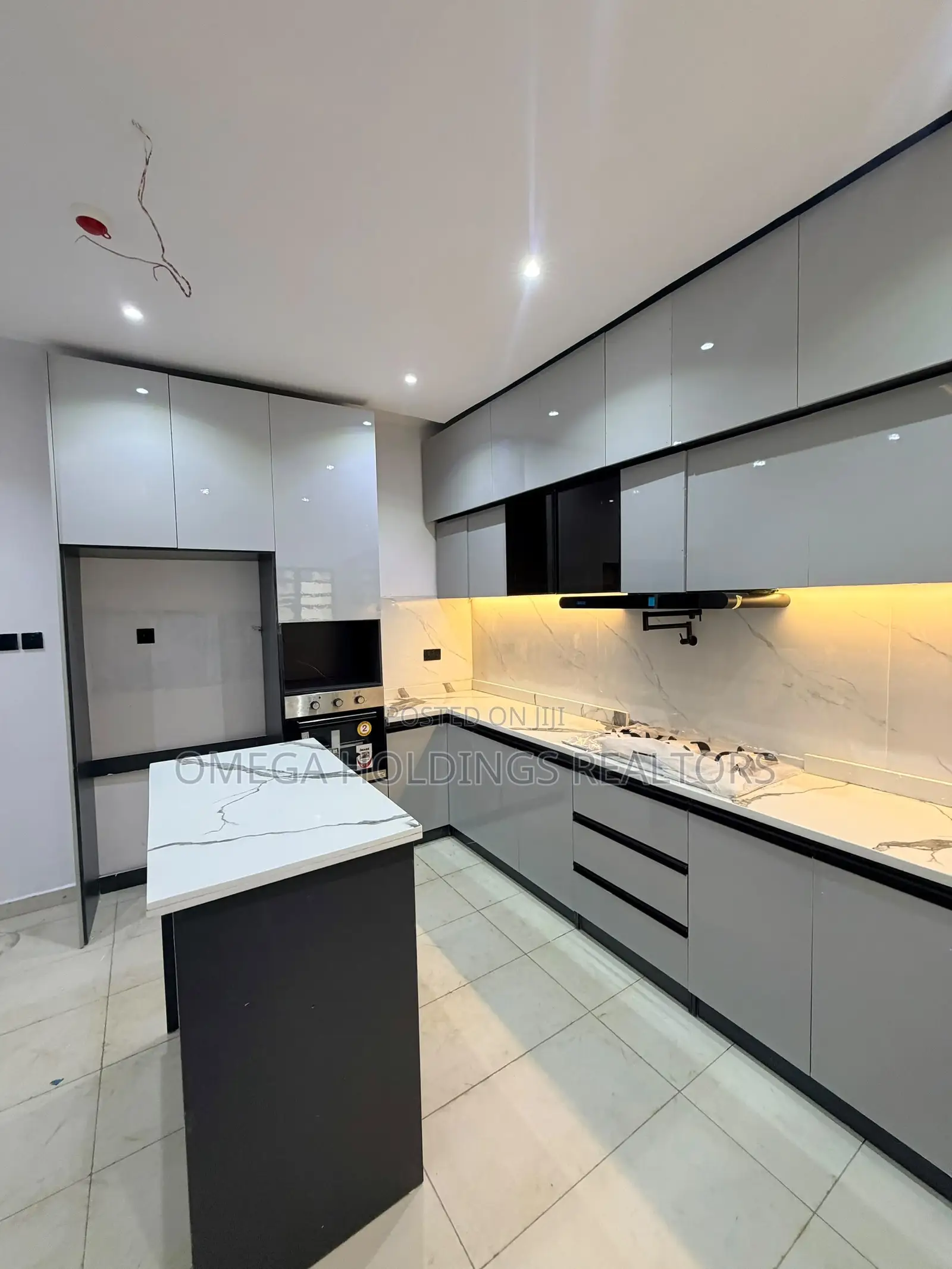 5bdrm Duplex in Carlton Gate, Akobo for sale