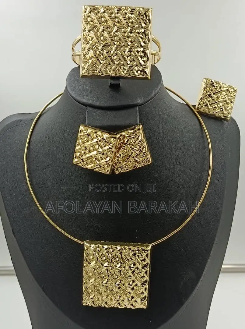 Lolade Luxe