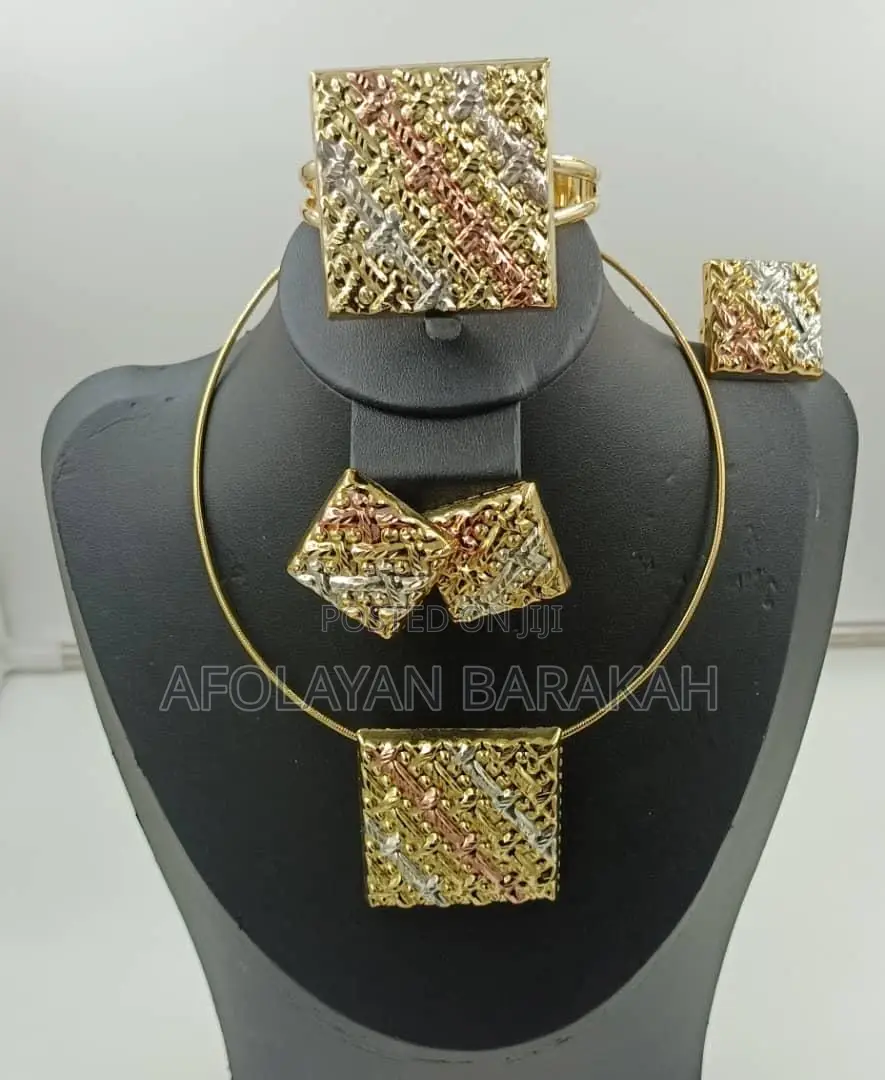 Lolade Luxe