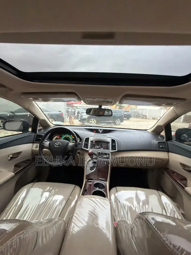Toyota Venza Limited 2012 Beige