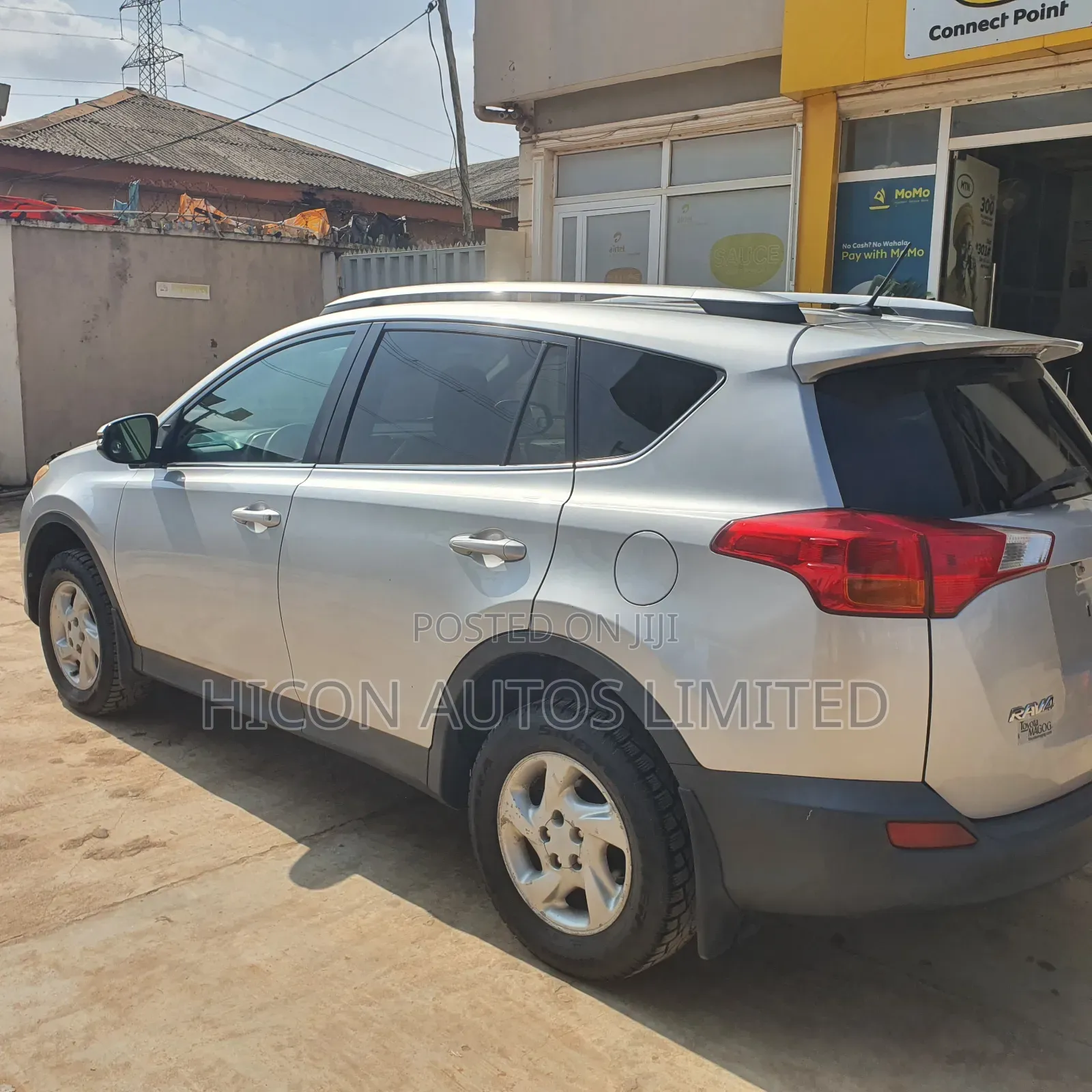 Toyota RAV4 XLE AWD (2.5L 4cyl 6A) 2013 Silver