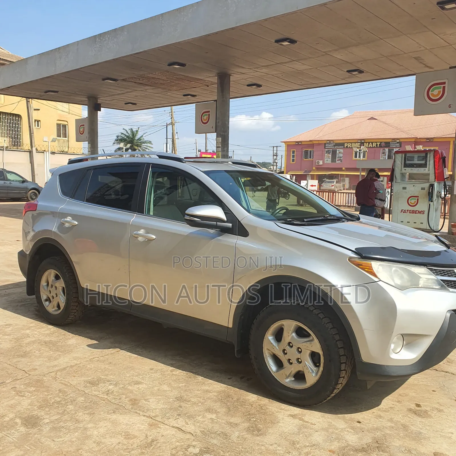 Toyota RAV4 XLE AWD (2.5L 4cyl 6A) 2013 Silver