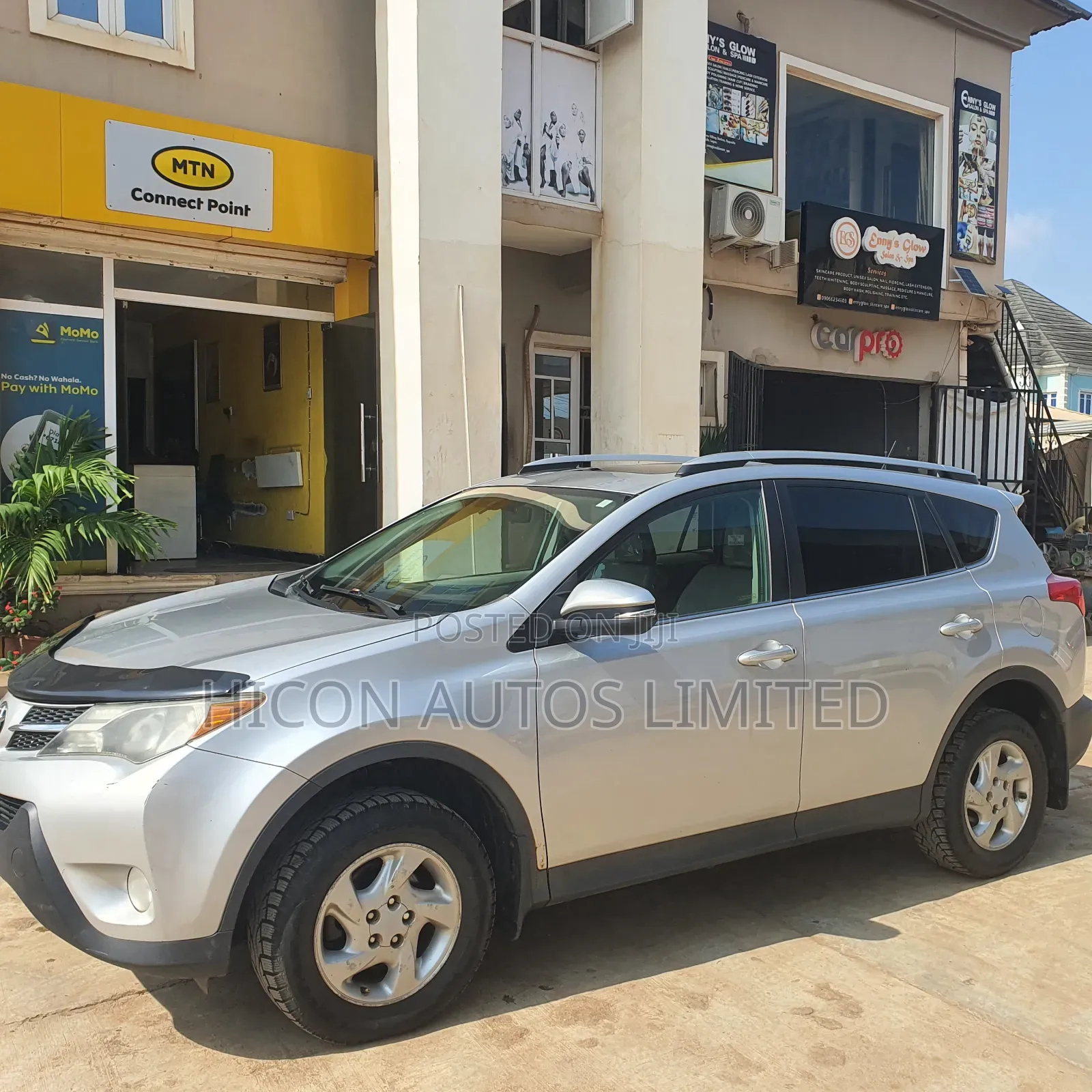 Toyota RAV4 XLE AWD (2.5L 4cyl 6A) 2013 Silver