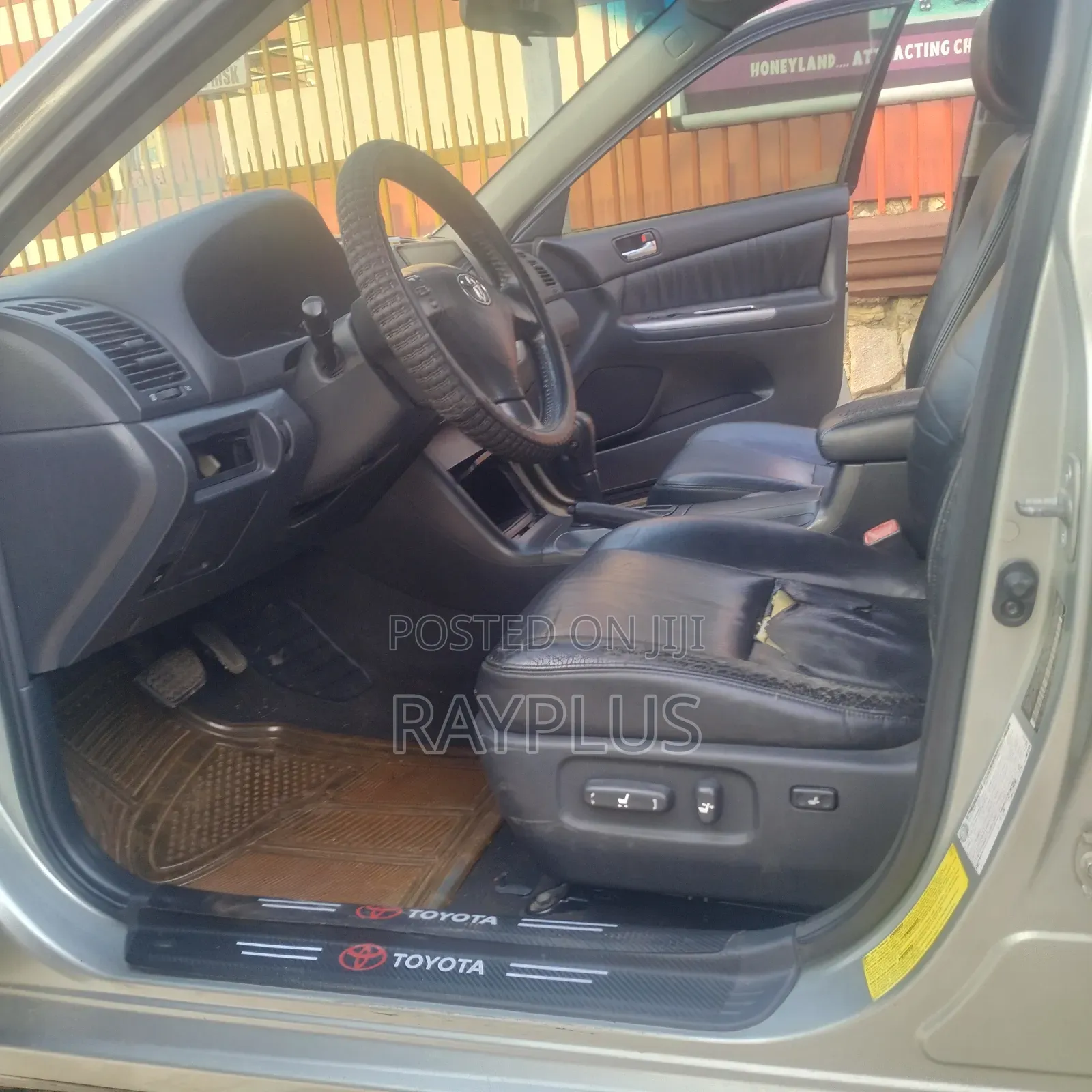 Toyota Camry 2005 Silver