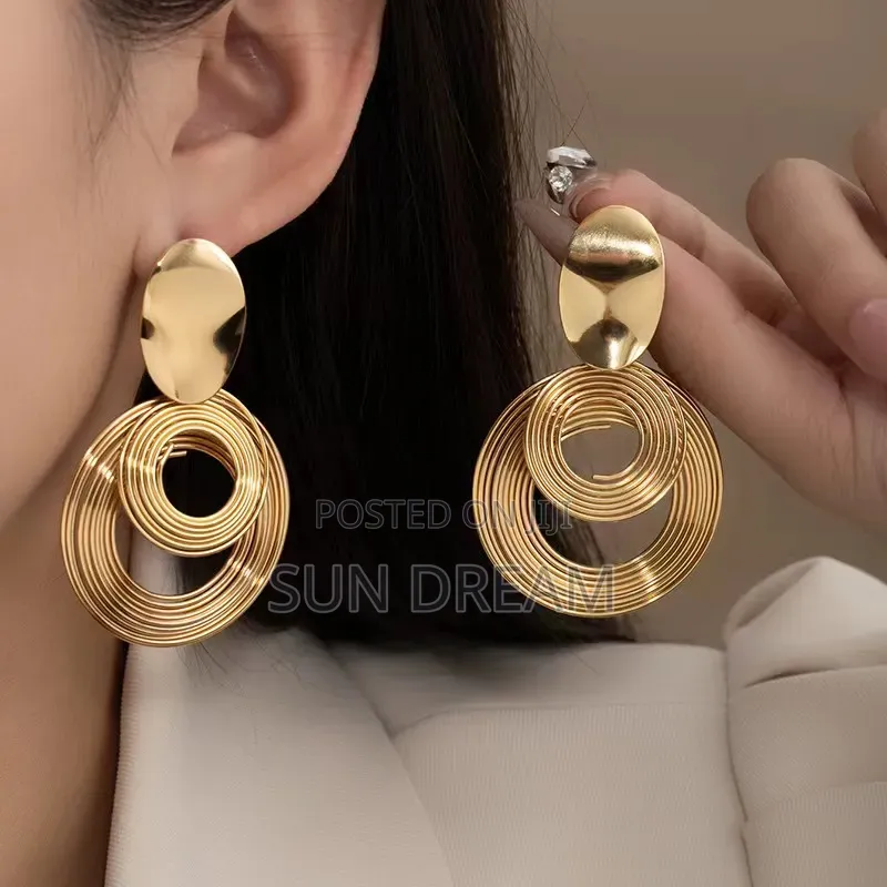 Woman Jewelrys Ladies Gift Golden Earrings