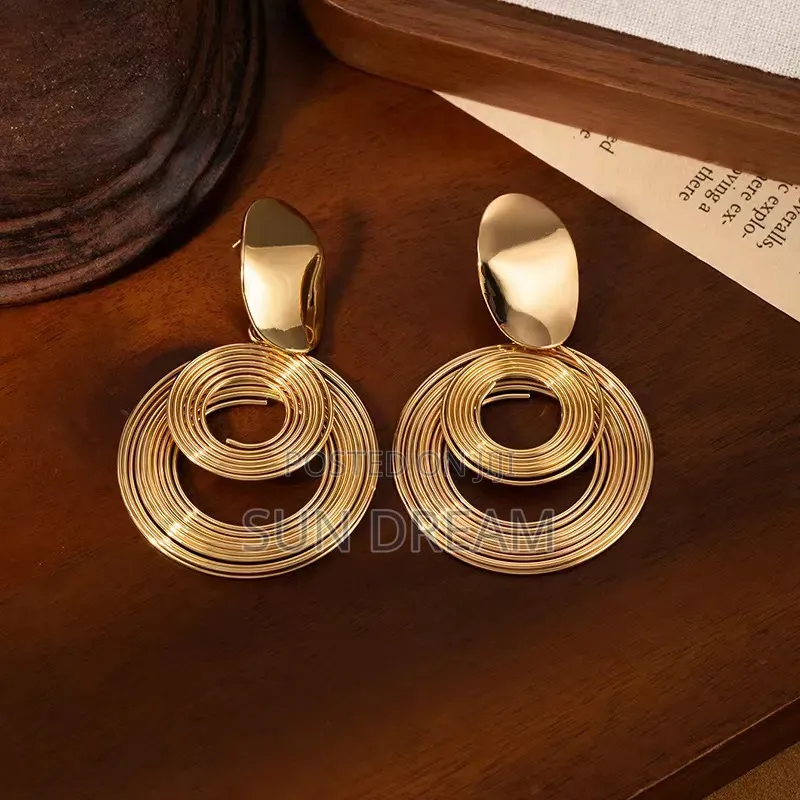 Woman Jewelrys Ladies Gift Golden Earrings