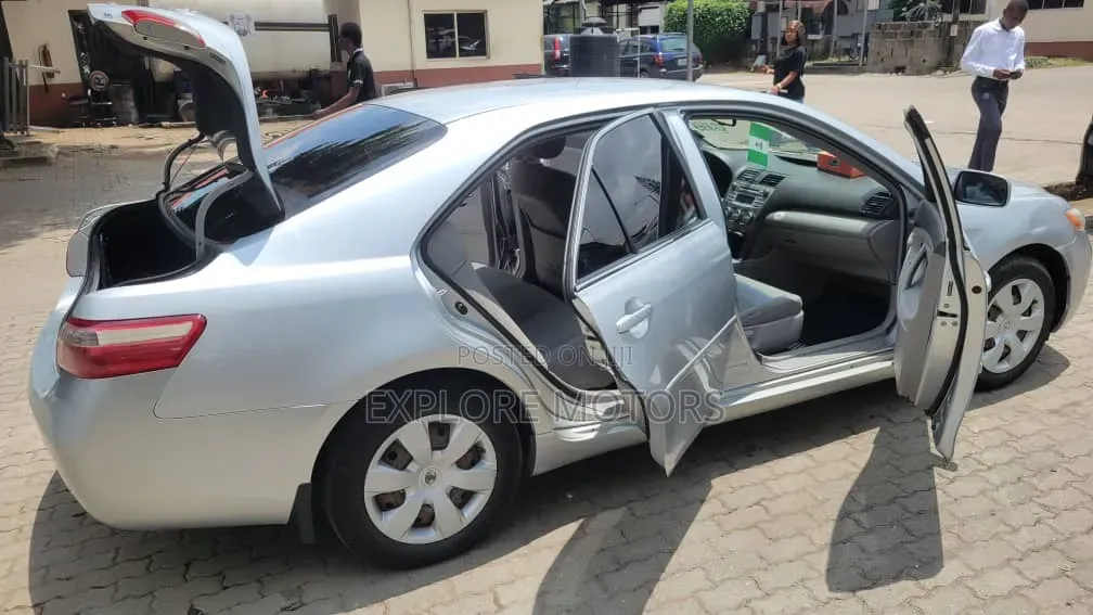 Toyota Camry 2008 Silver