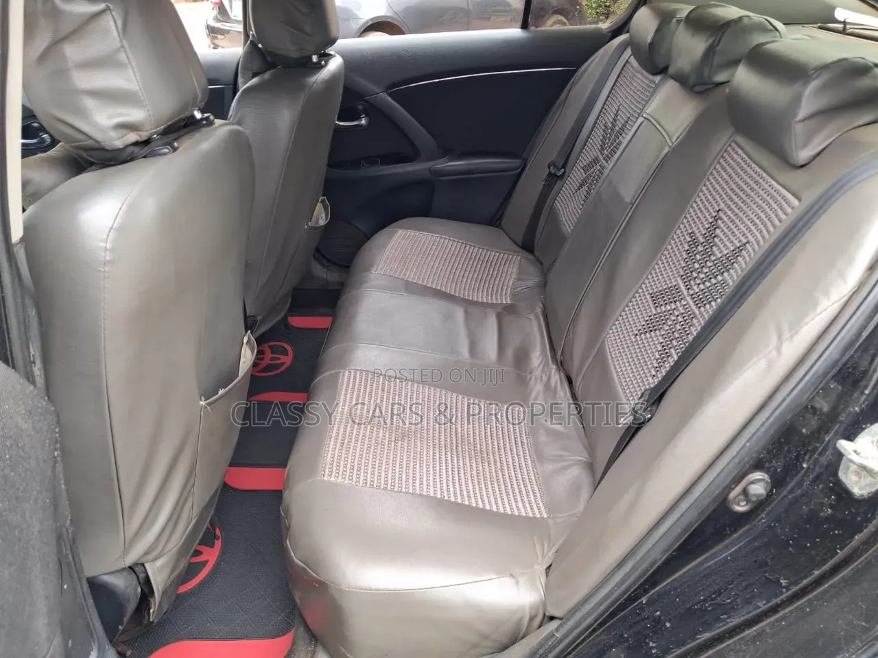 Toyota Avensis 2014 Black