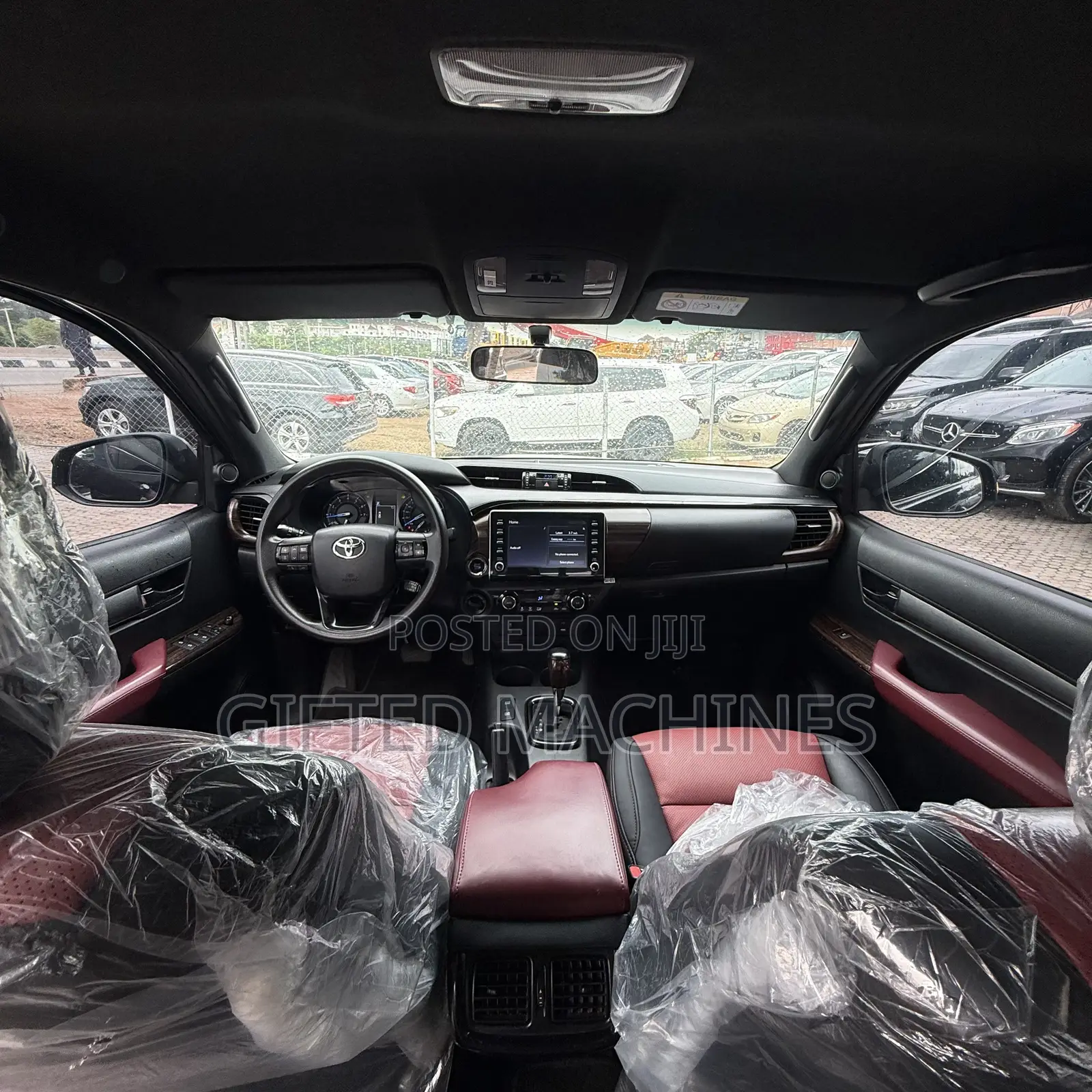 Toyota Hilux 2021 Black