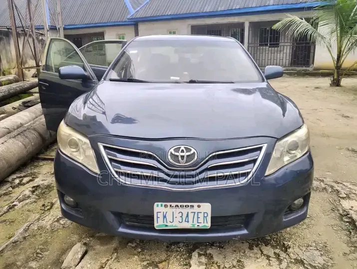 Toyota Camry 2009 Blue