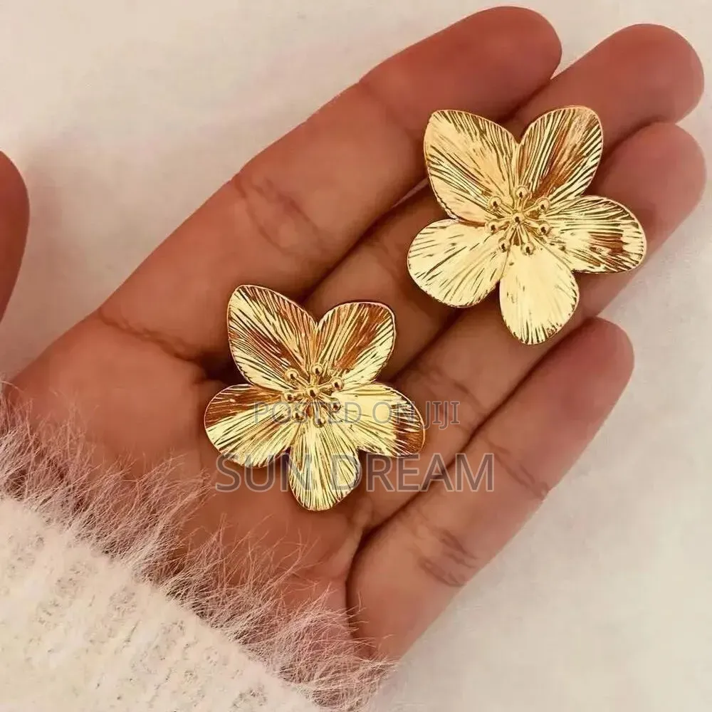 Gold Flower Stud Ladies Earrings Gifts