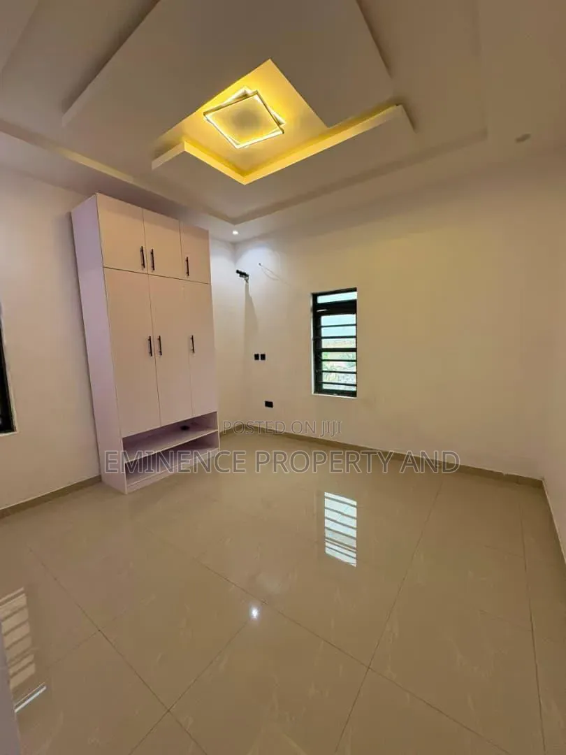 4bdrm Duplex in Lekki Expressway for rent