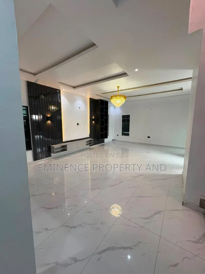 4bdrm Duplex in Lekki Expressway for rent