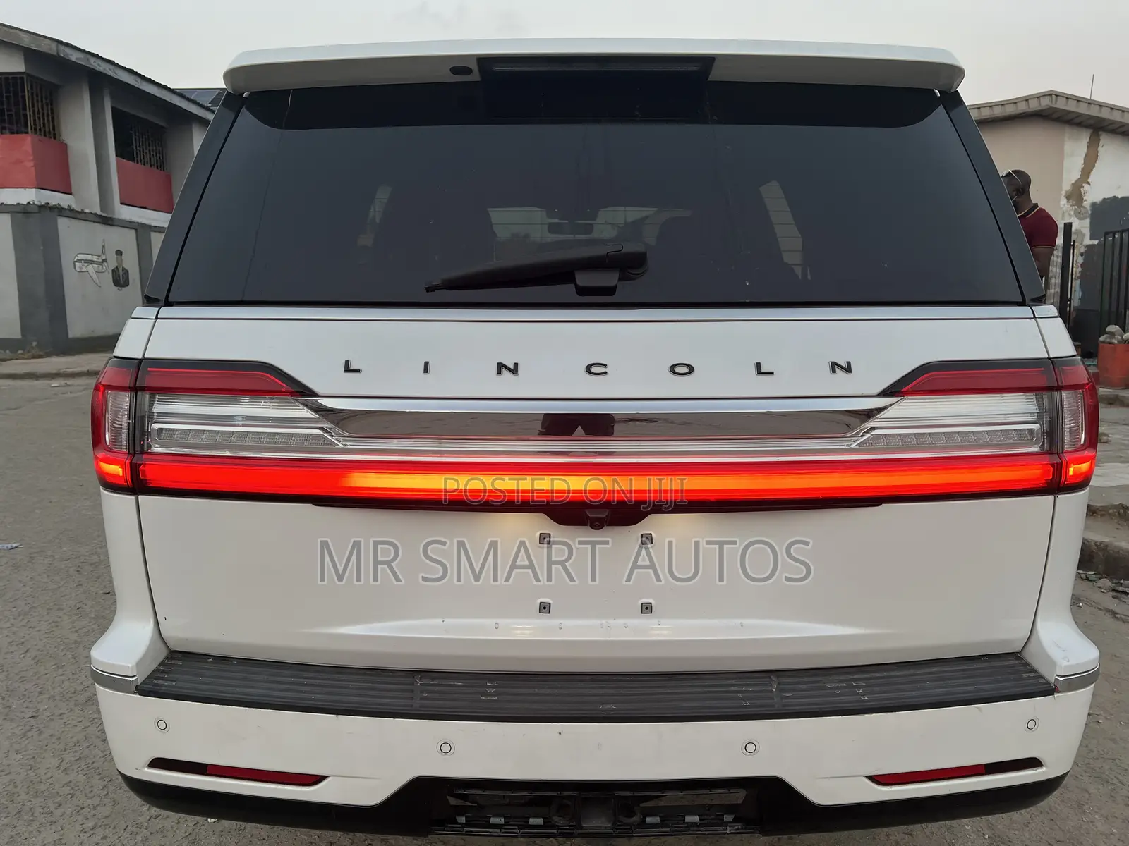 Lincoln Navigator L 2023 White