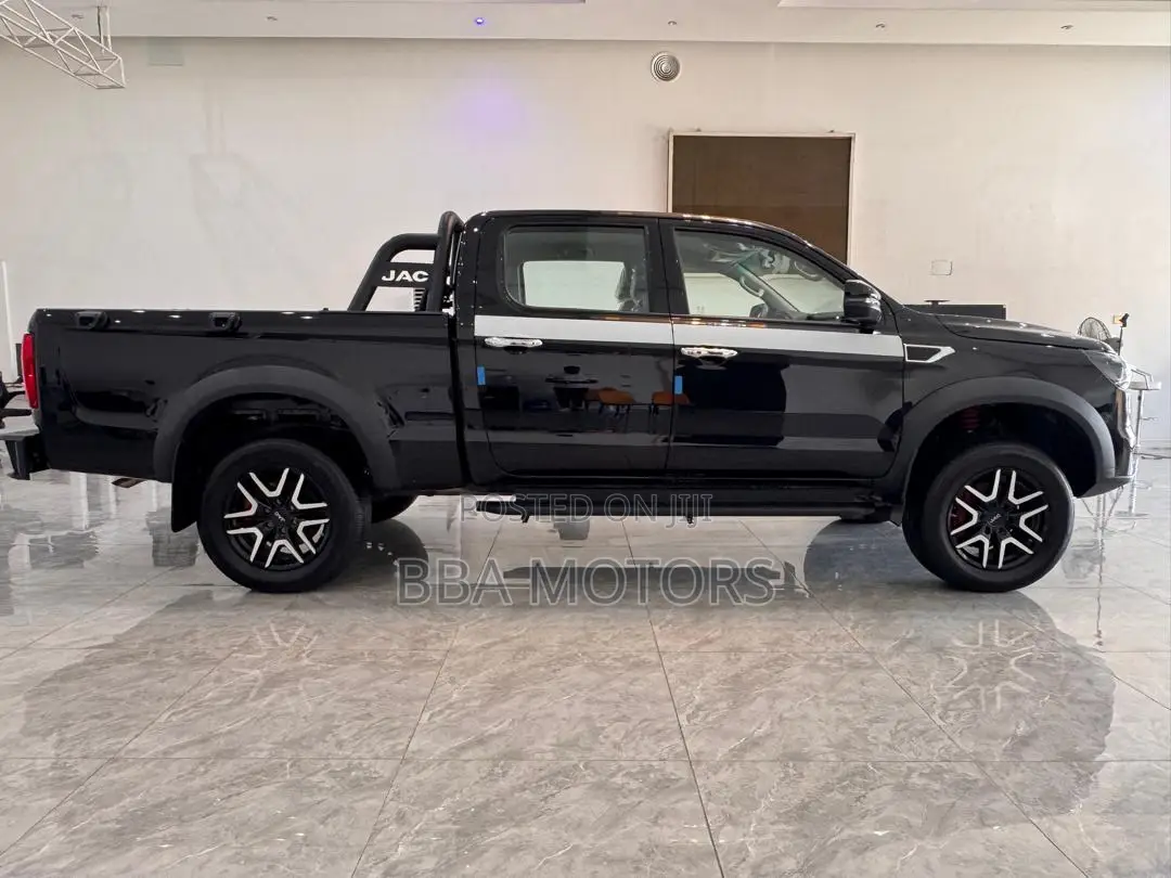 New JAC T6 2025 Black
