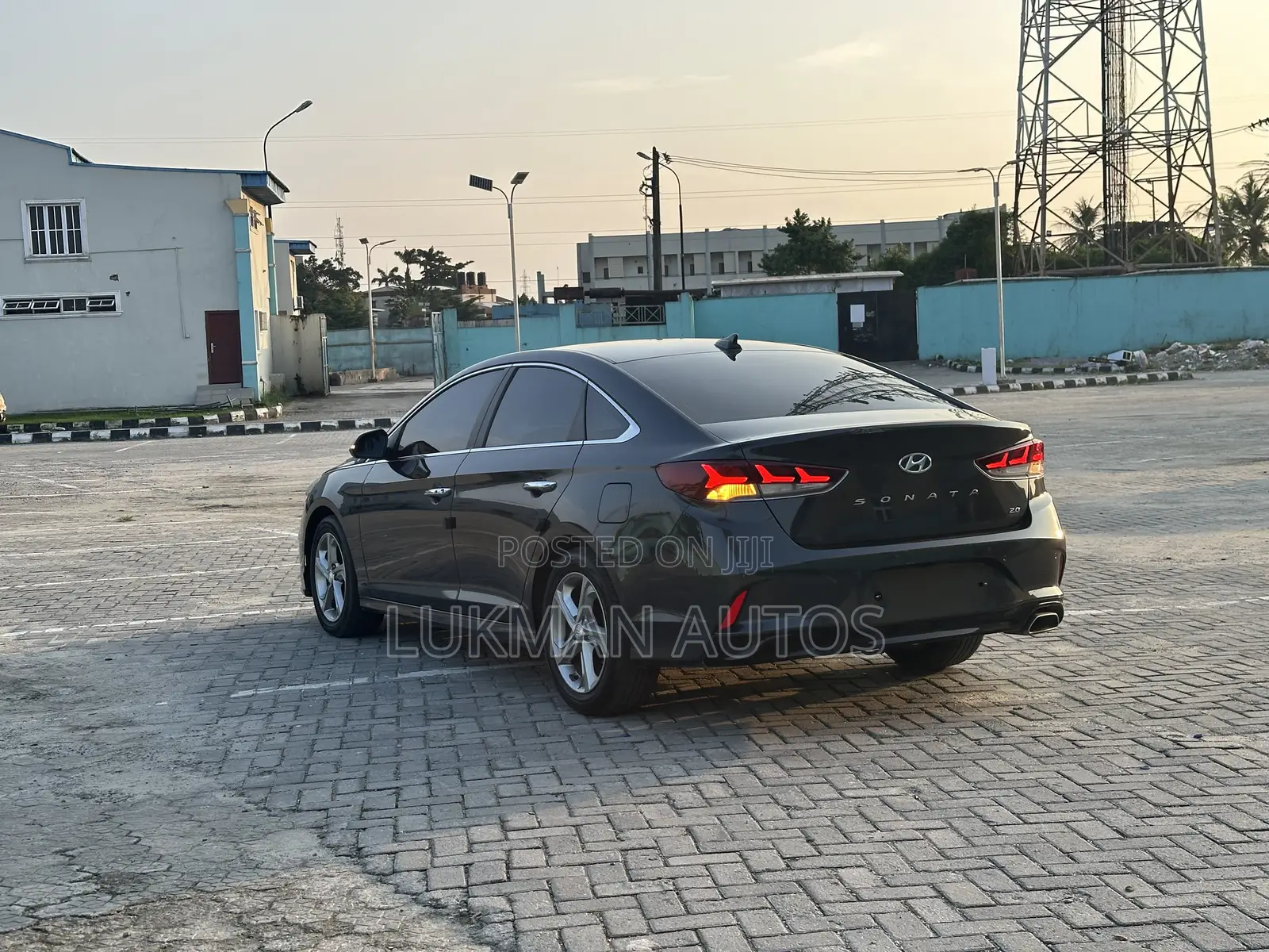 Hyundai Sonata Sport 2.0T Sedan FWD (2.0L 4cyl 6A) 2017 Gray