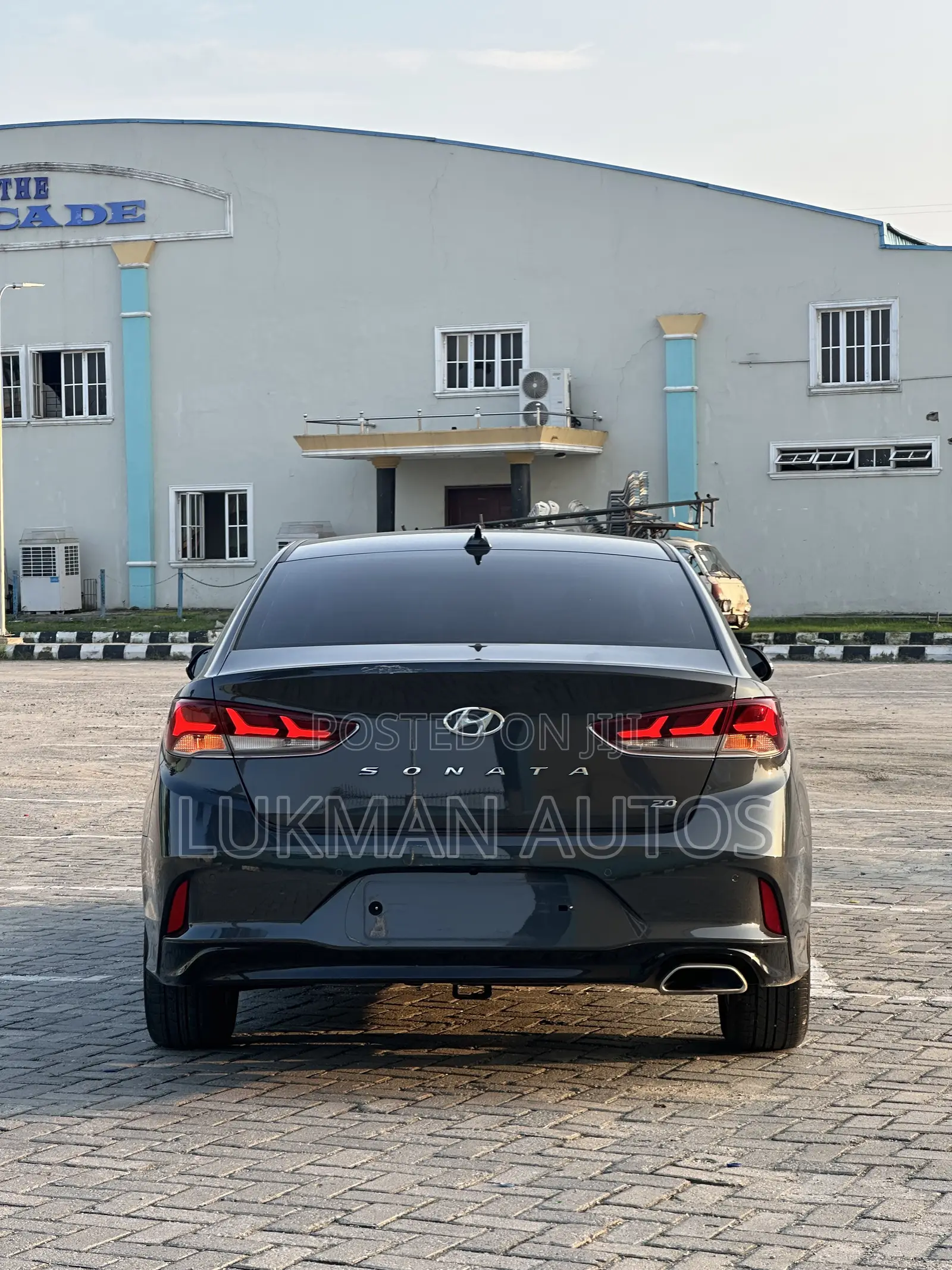 Hyundai Sonata Sport 2.0T Sedan FWD (2.0L 4cyl 6A) 2017 Gray