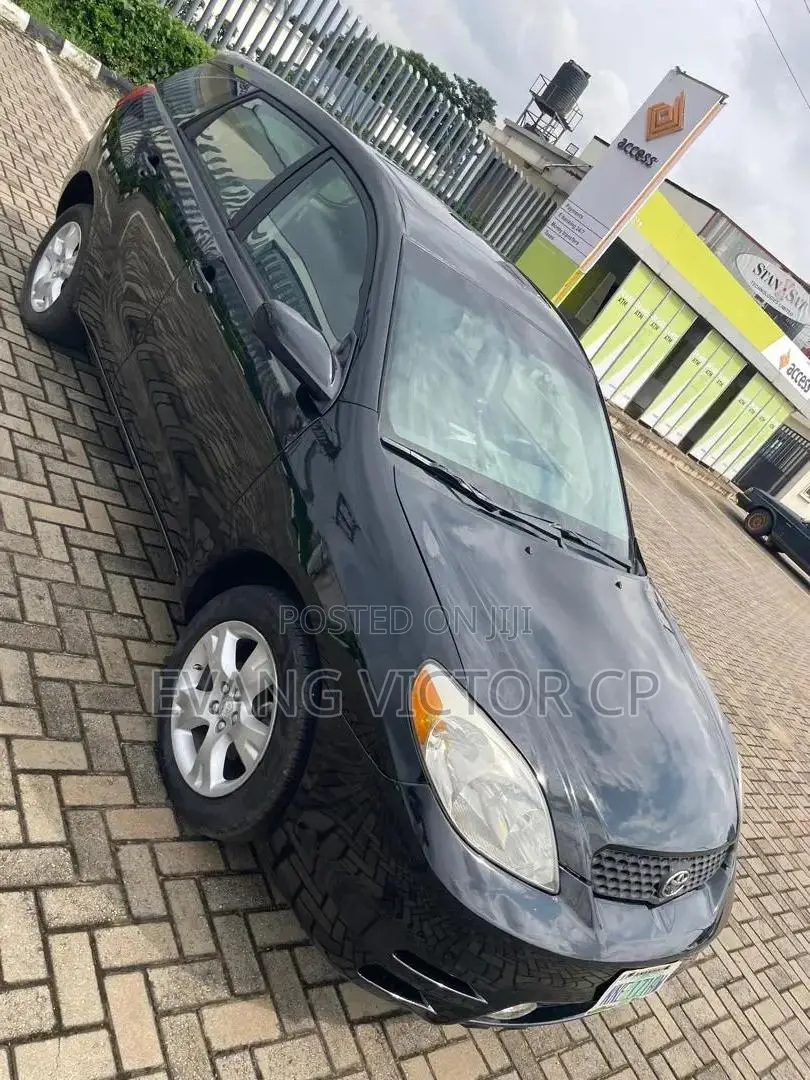 Toyota Matrix XR Hatchback AWD (1.8L 4cyl 4A) 2004 Black
