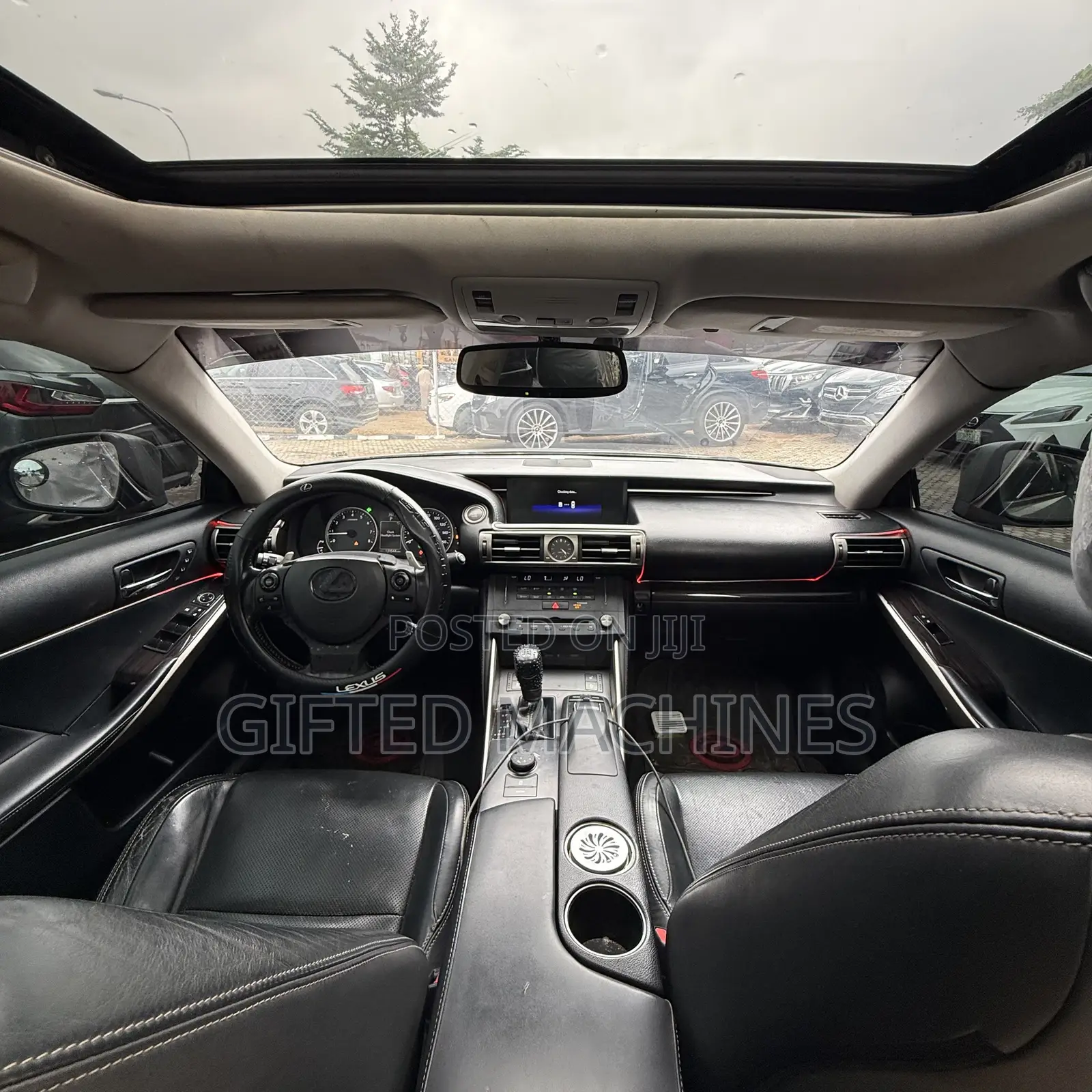Lexus IS 2015 Gold