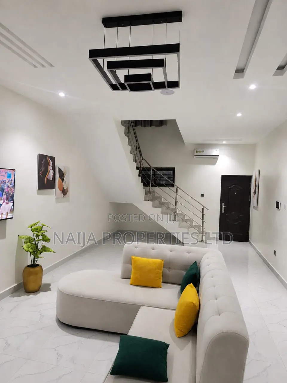 Furnished 2bdrm Townhouse / Terrace in Blenco, Sangotedo for rent