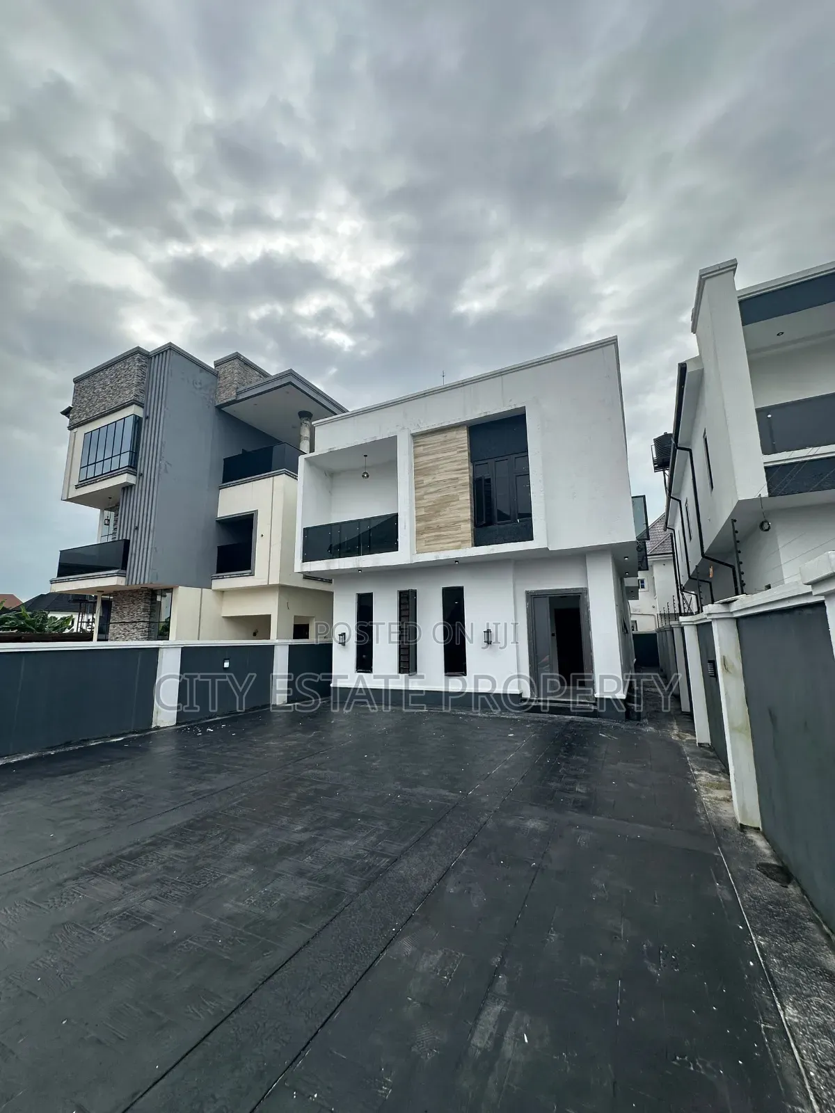4bdrm Duplex in Ruuodomaya for sale