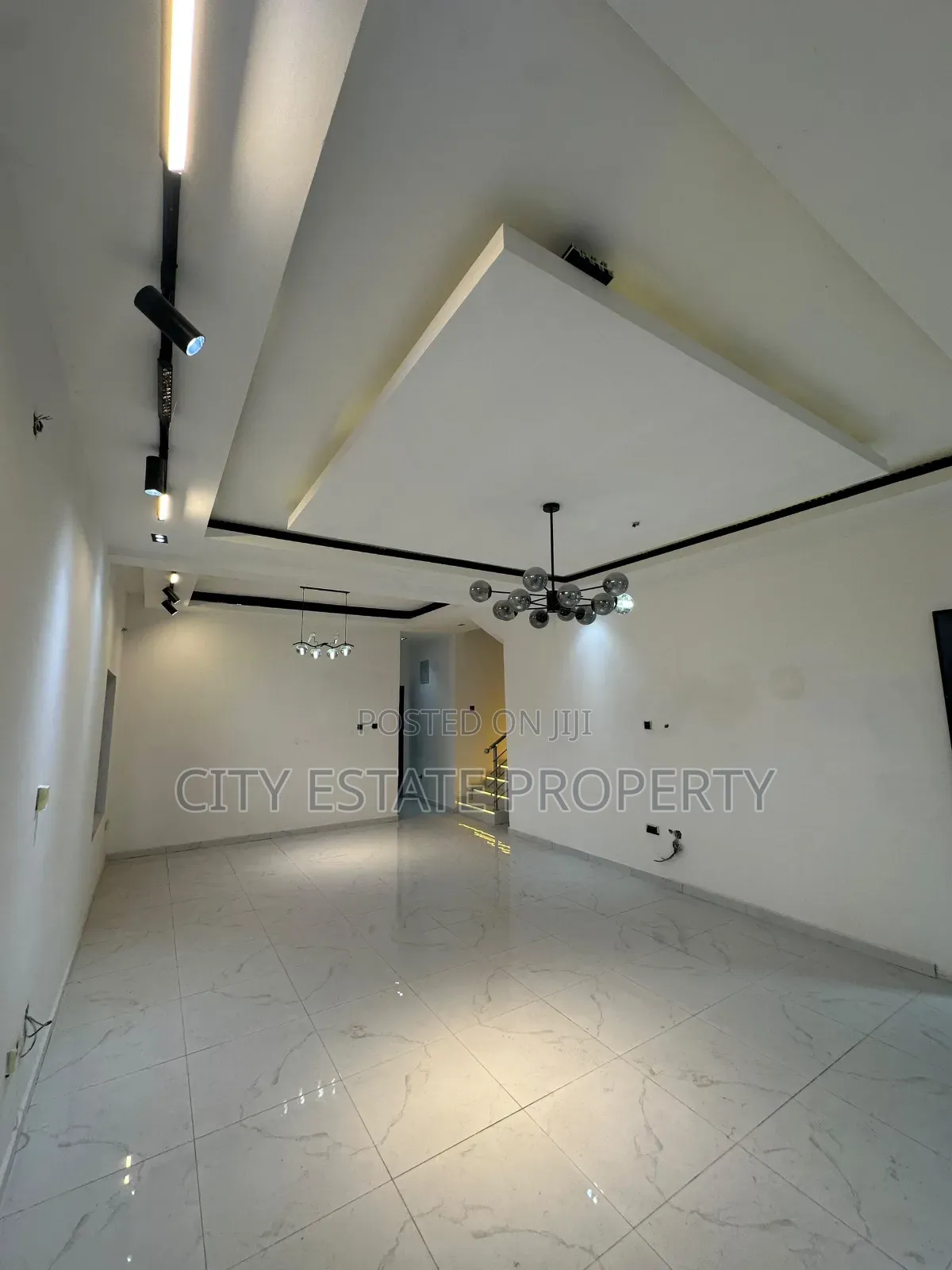4bdrm Duplex in Ruuodomaya for sale