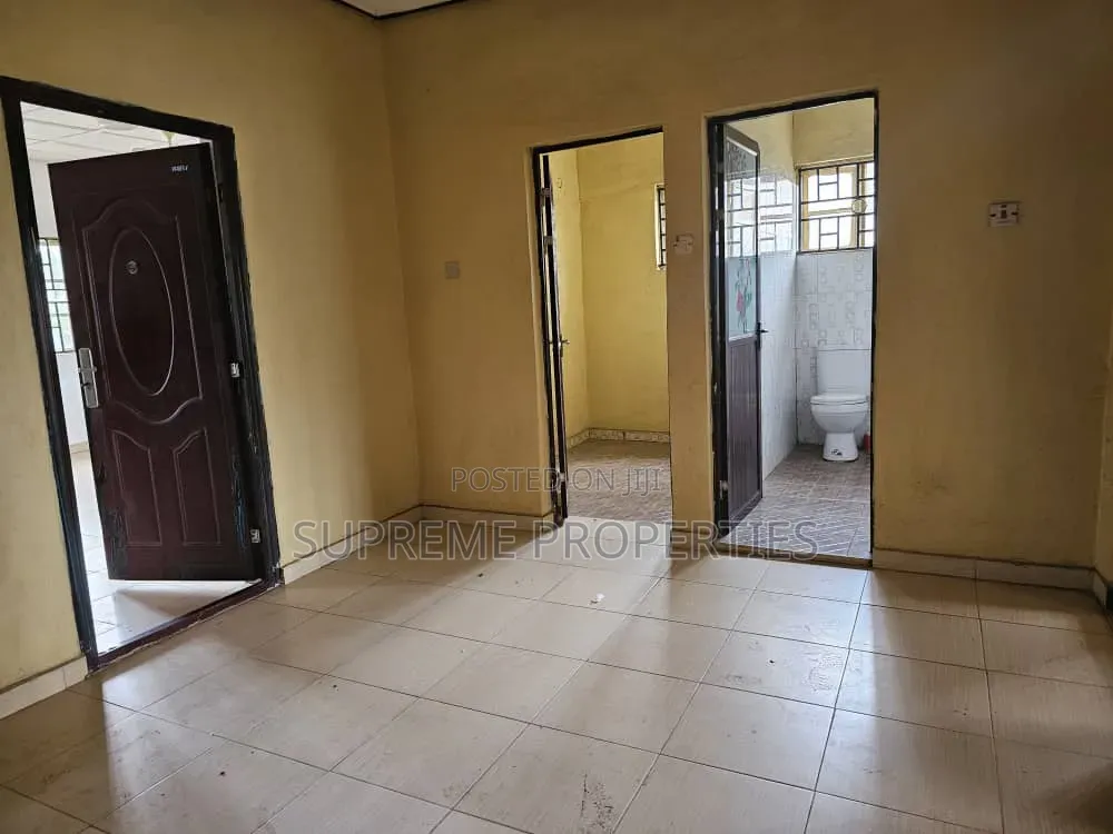 3bdrm Block of Flats in New Bodija, Ibadan for rent