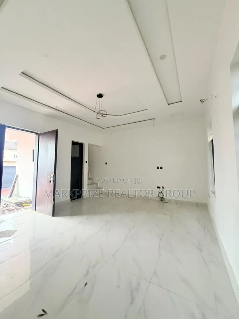 4bdrm Duplex in Ago Palace Lagos for sale