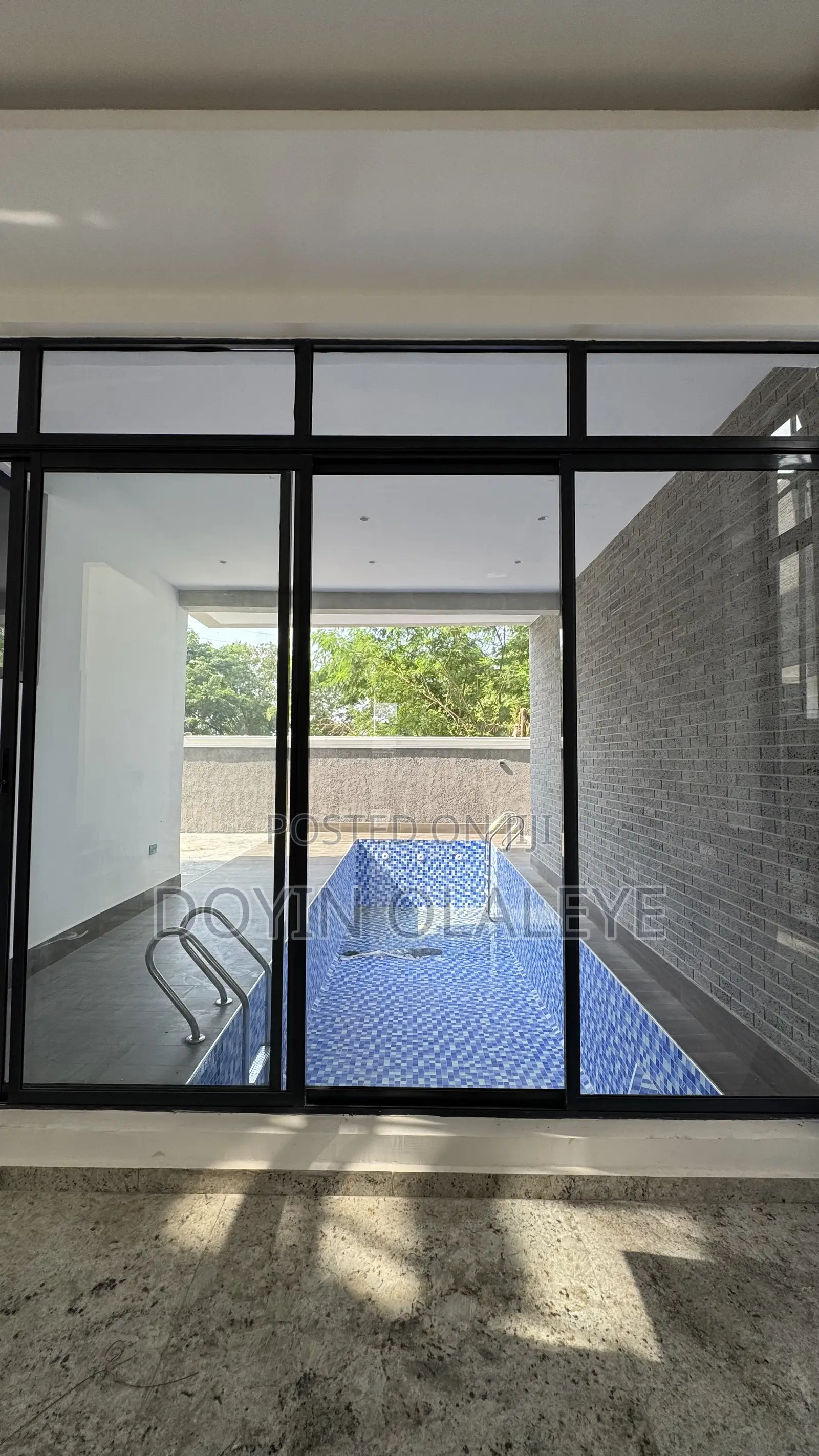 5bdrm Villa in Banana Island for sale