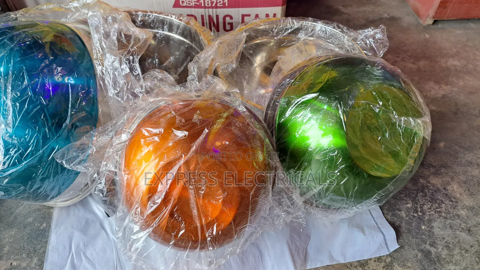 Brand New Z.WEI 5pcs Stainless Steel Salad Bowl