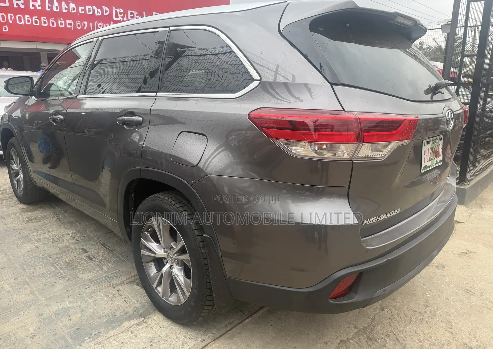Toyota Highlander XLE 4dr SUV AWD (3.5L 6cyl 6A) 2015 Gray