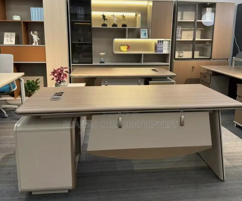 CEO / Boss Executive Desk With Side Extension