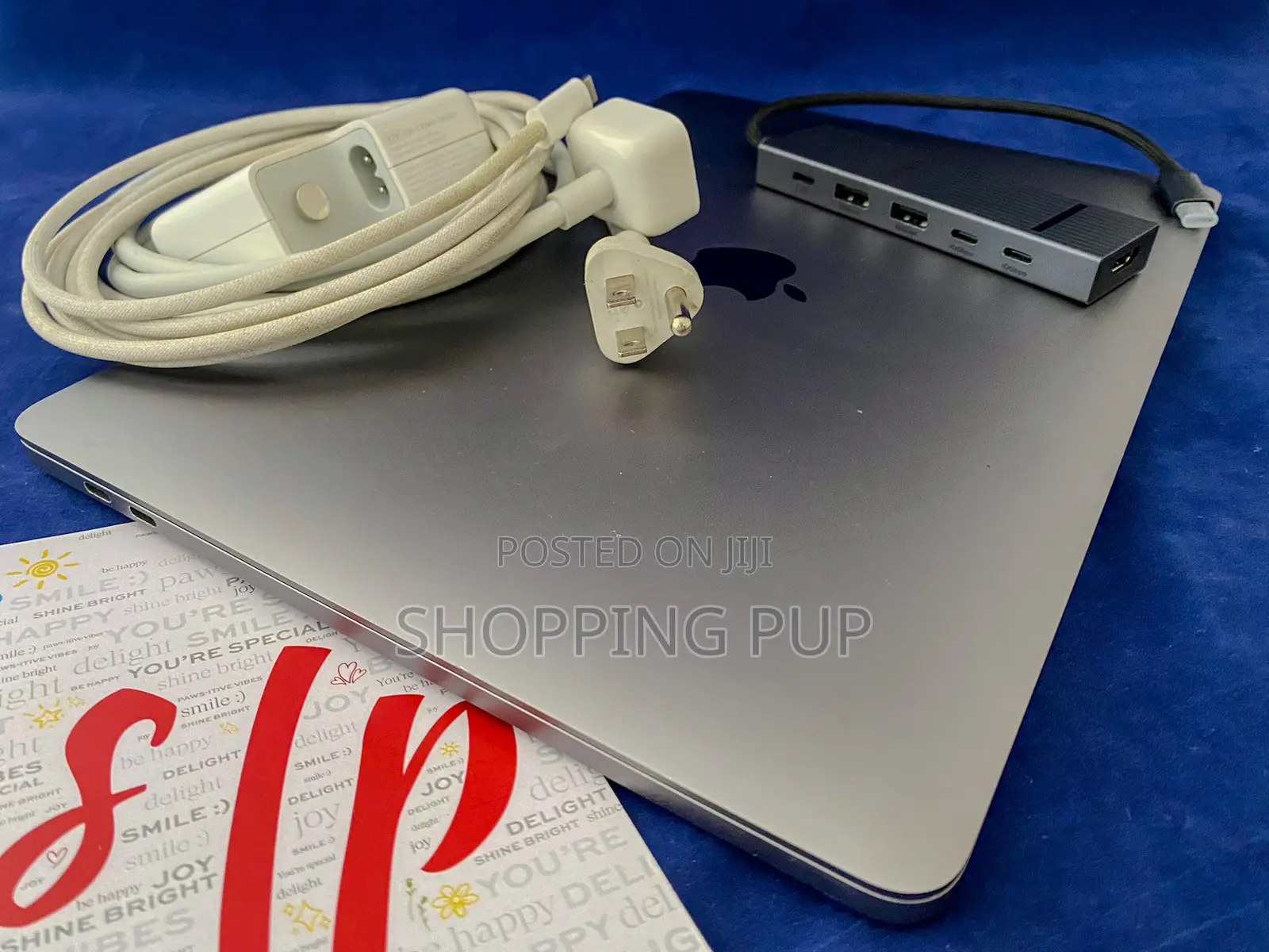 Laptop Apple MacBook Pro 2022 M2 16GB Apple M2 SSD 256GB