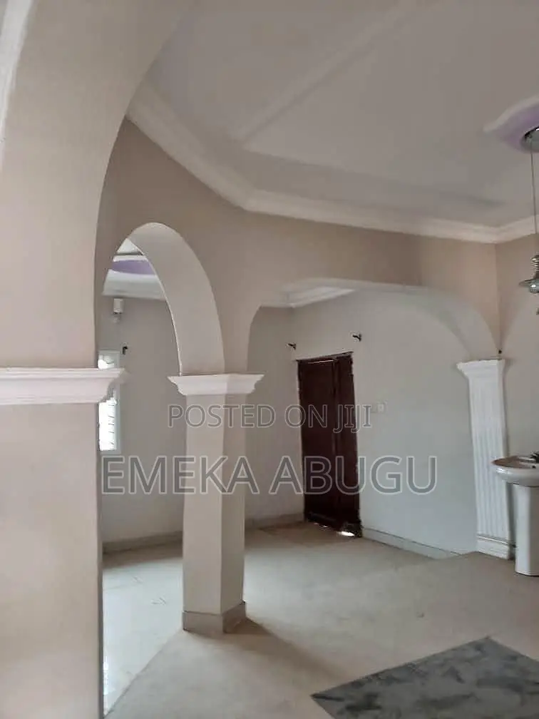 Furnished 4bdrm Duplex in Agodi for rent
