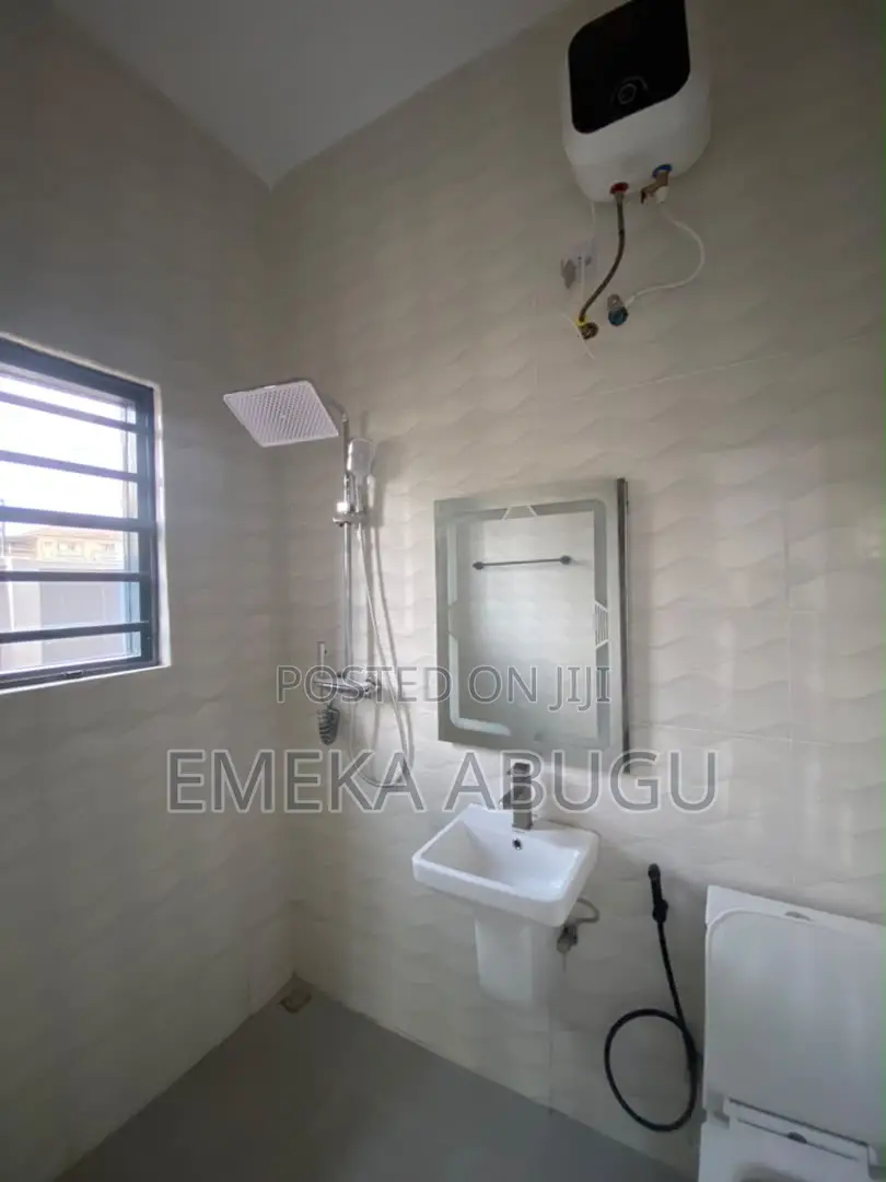 Furnished 4bdrm Duplex in Agodi for rent