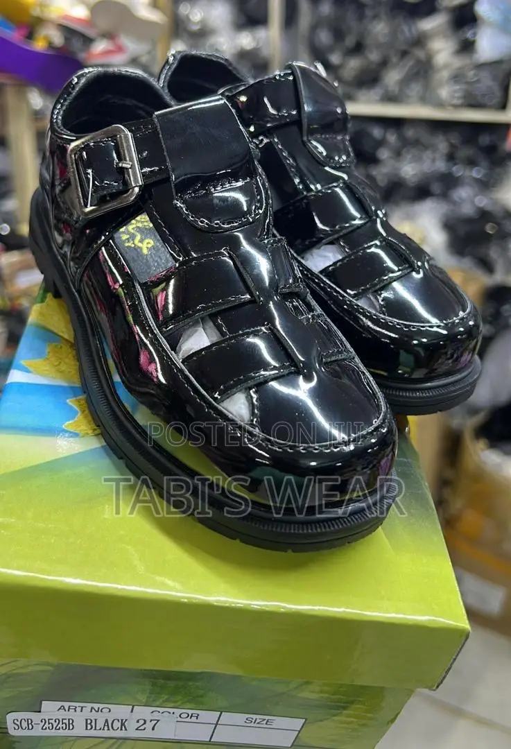 Cooperate Children Shoe