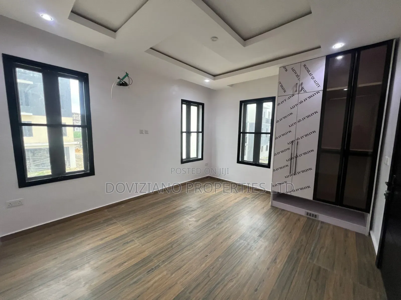 3bdrm Apartment in Lekki Phase 1 for rent