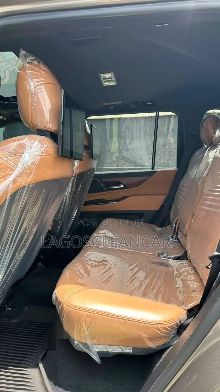 Lexus LX 600 2022 Silver