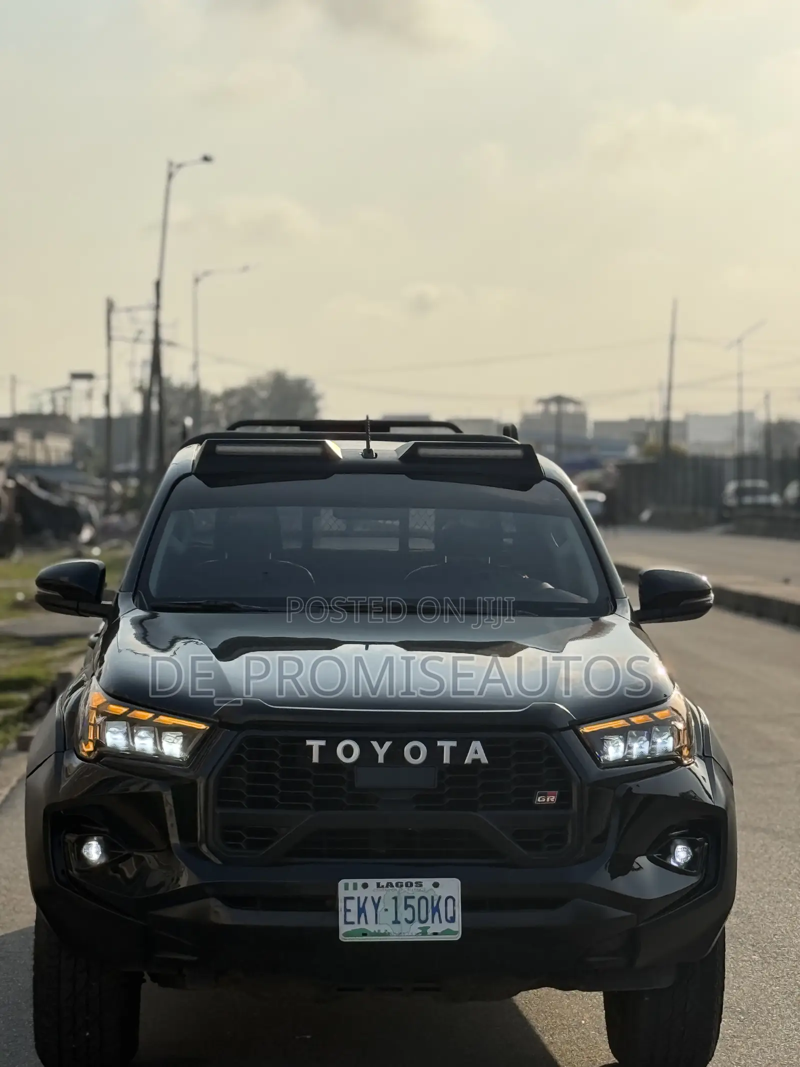 Toyota Hilux 2019 Black