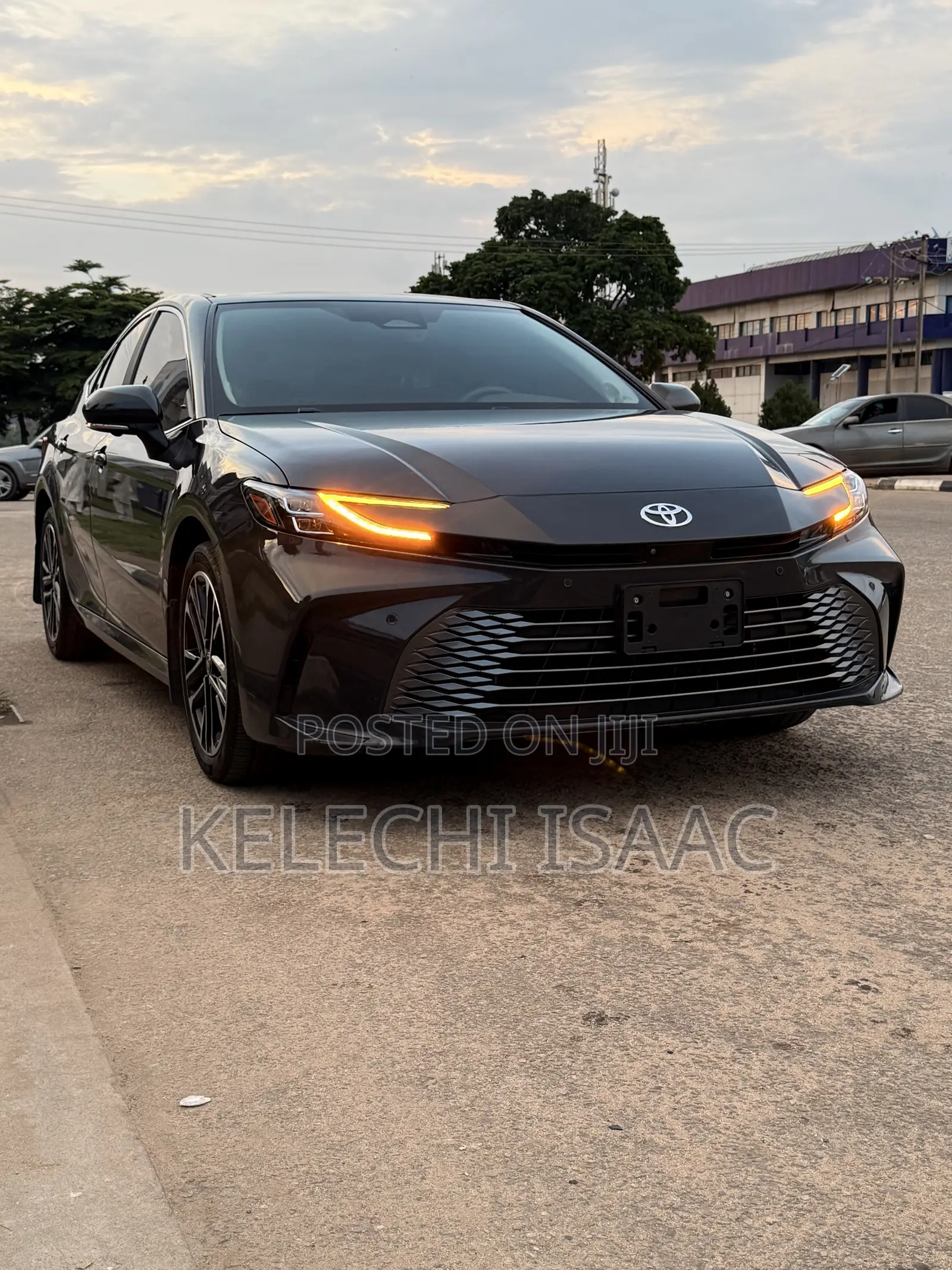 Toyota Camry XLE 2025 Gray