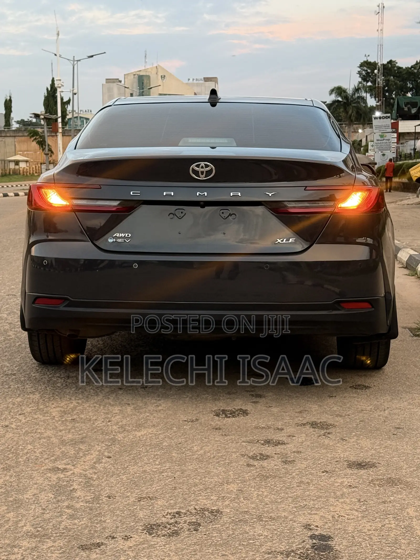 Toyota Camry XLE 2025 Gray