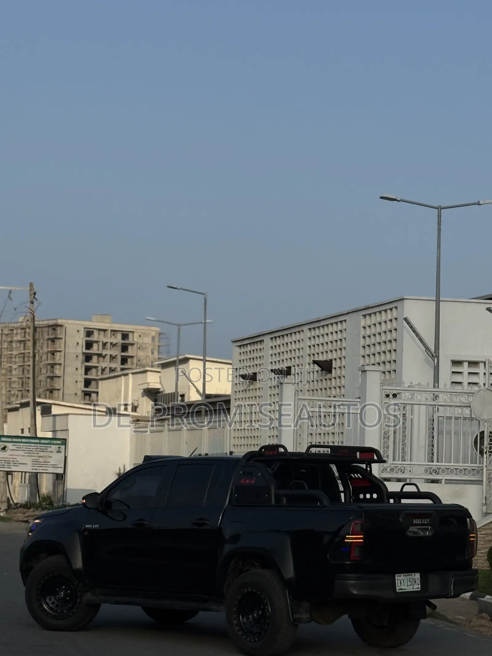 Toyota Hilux 2019 Black