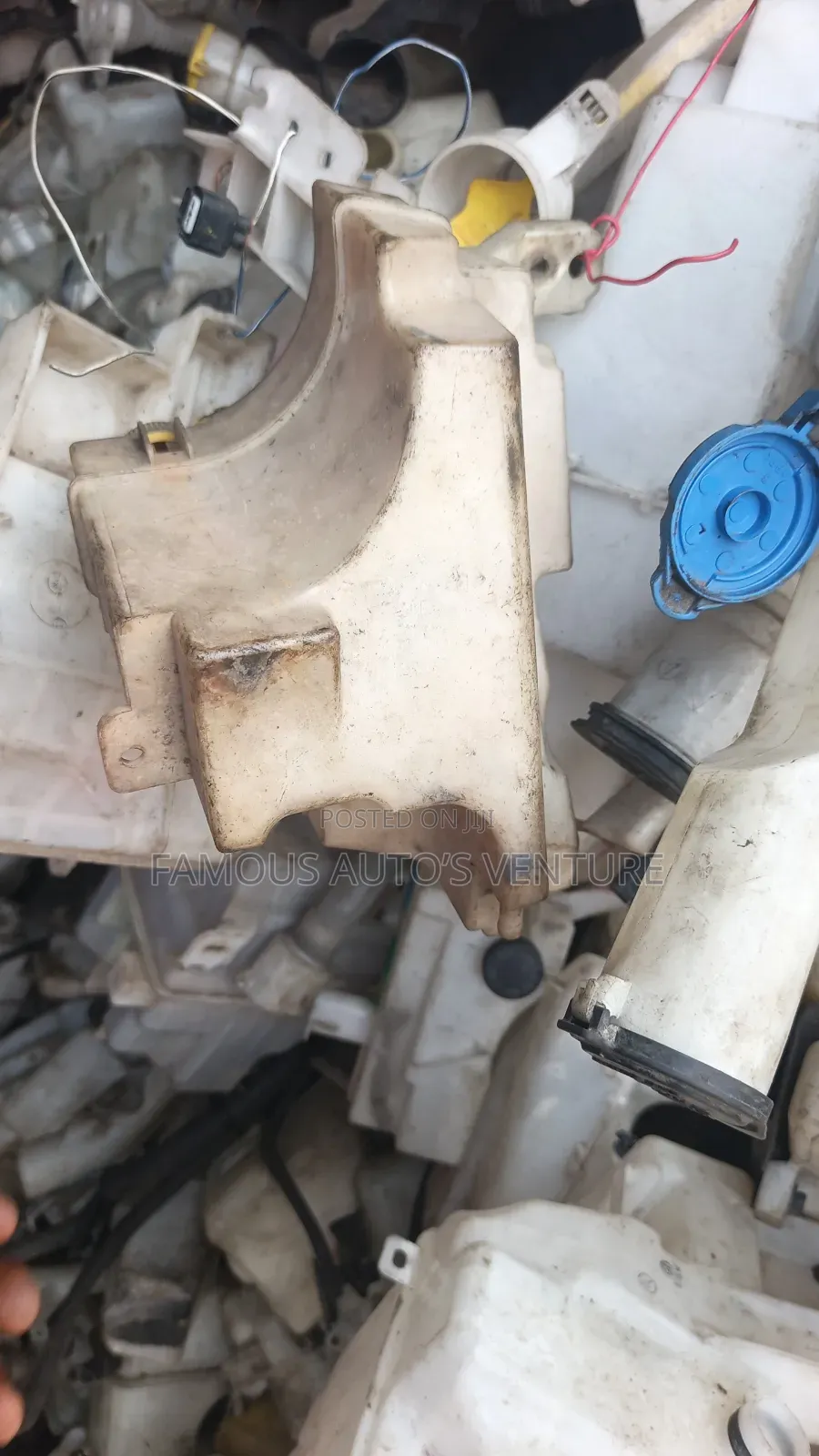 Water Reservoir Nissan Murano 2005