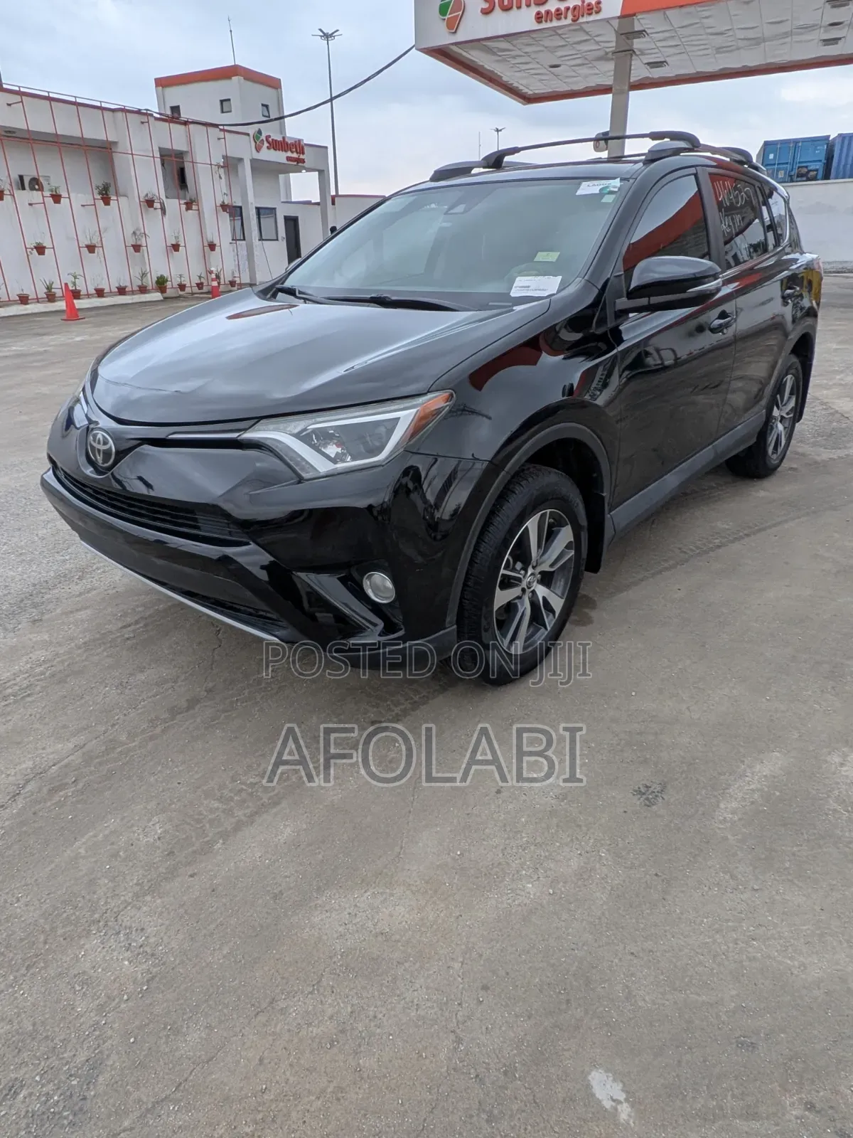 Toyota RAV4 XLE 4dr SUV (2.5L 4cyl 6A) 2018 Black